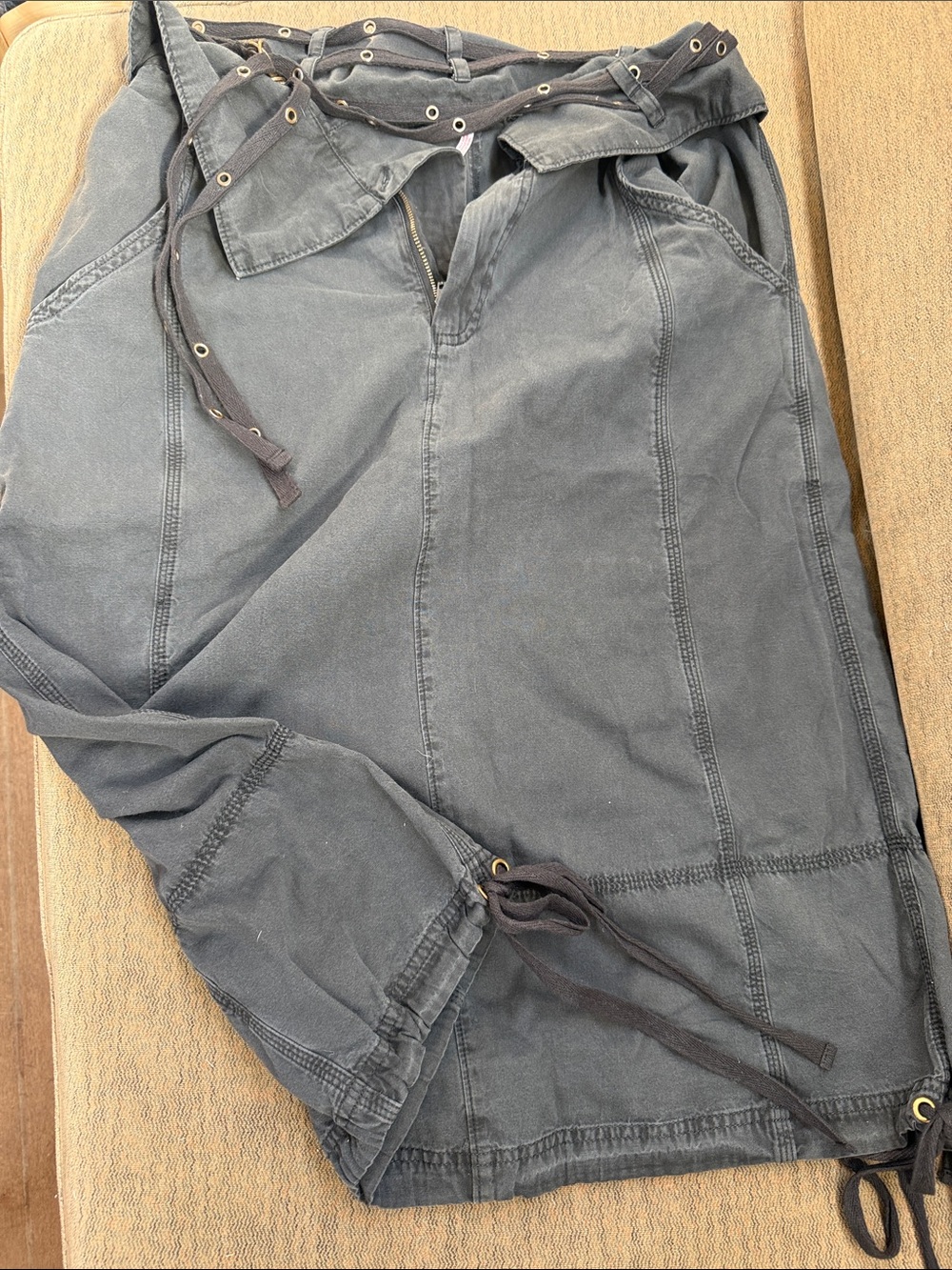 Free People Casual skirt NEVER WORN with built in belt and pockets  - Charcoal